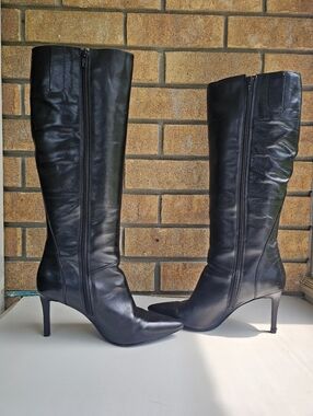 Nine West Black Leather Knee-High Pointed-Toe Heeled Stiletto Boots - Size 8